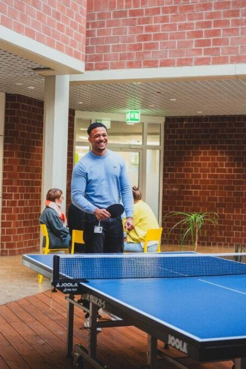 1759398972_Arbeiten_bei_AXA_Tischtennis