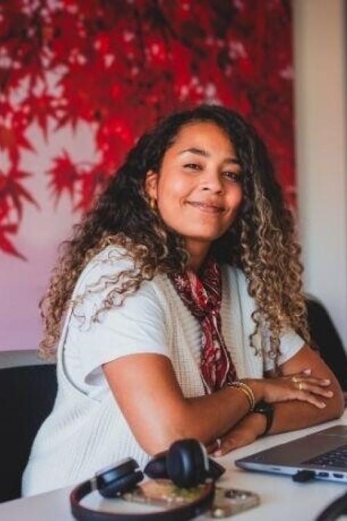 1759399249_Bewerbungstipps_Arbeitsszene