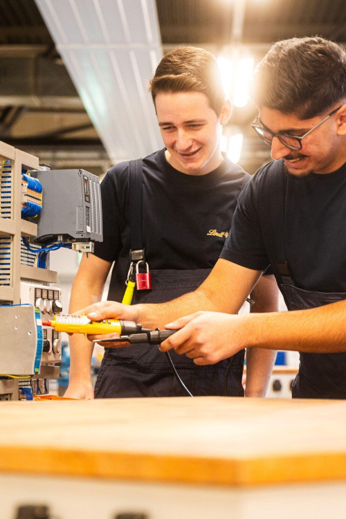 1756378149_Lindt_Employer_Branding_105