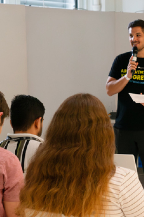 1756813591_jobmesse-karriere-vortrag-speech-area