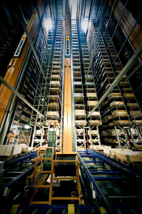 1744213555_2013_Halle11_Hochregallager_low