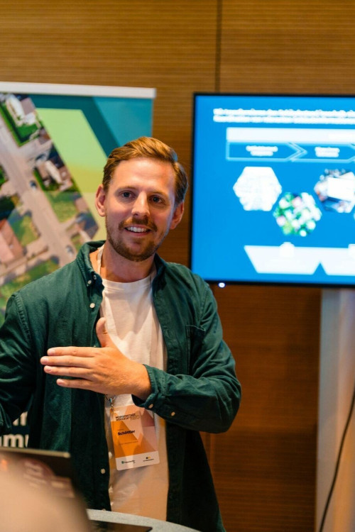 1743936036_1718719997405