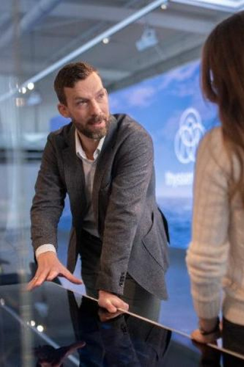 1758879372_enerated_image_(2)