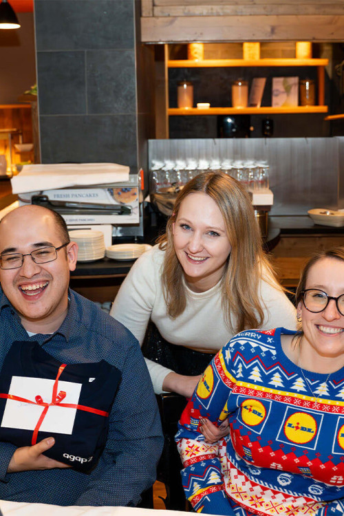 1758533182_agap2-weihnachtsfeier-fraknfurt-5_pn