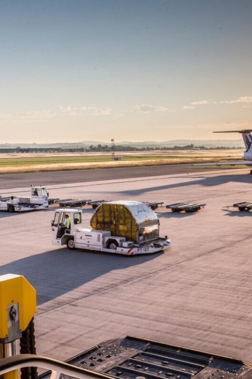 1773392289_flughafen-stuttgart-gmbh_2d06da67effd5637d66241911b144166