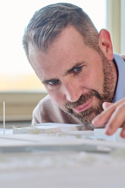 1774960467_Teaser_Entwicklung_Weiterbildun